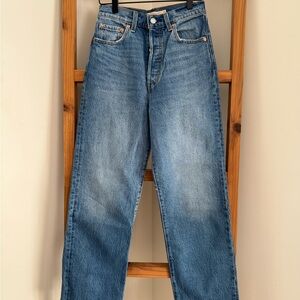 Levi's Ribcage Straight Ankle Jeans